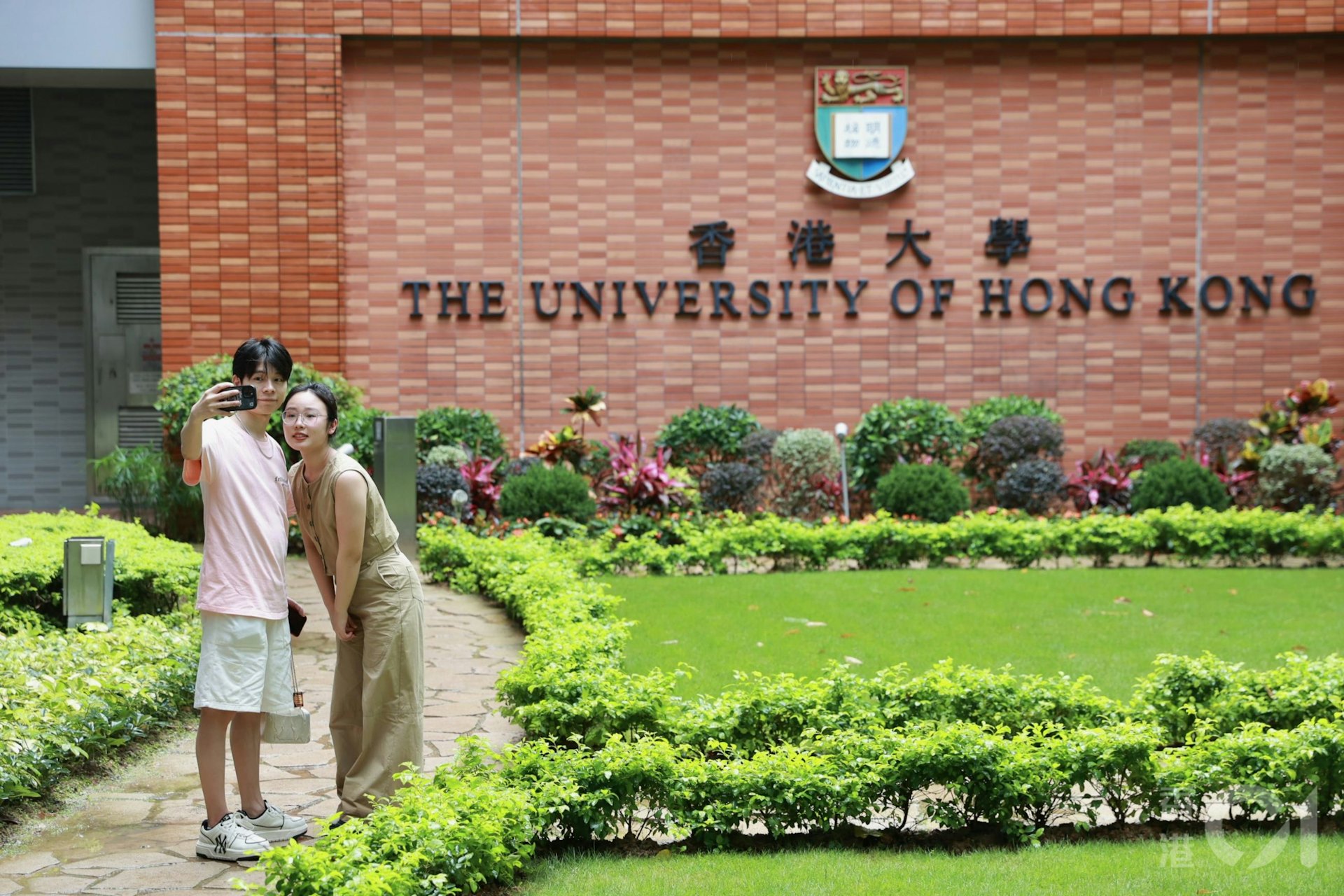 資助大學(xué)非本地生上學(xué)年增15%   香港教育局：密切留意是否需再上調(diào)限額